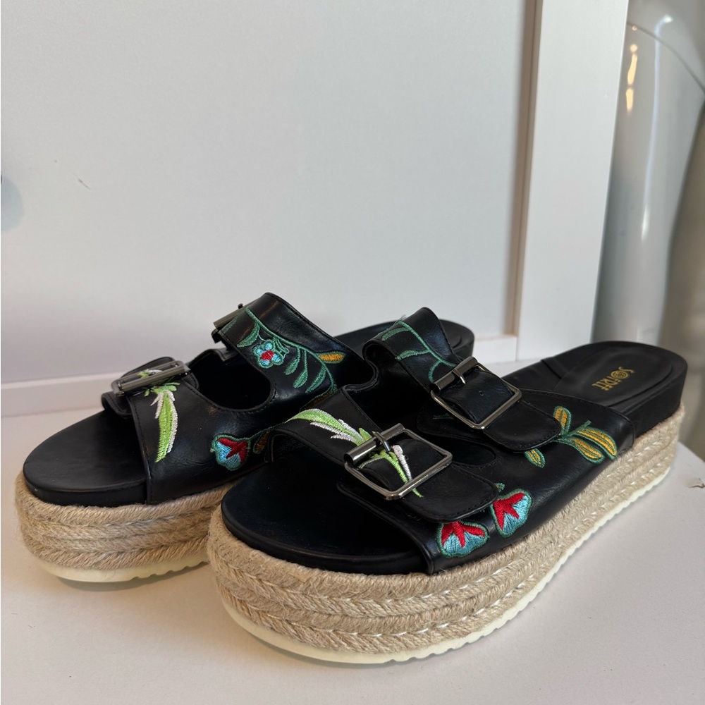 Embroidered Platform Sandals with Vibrant Print